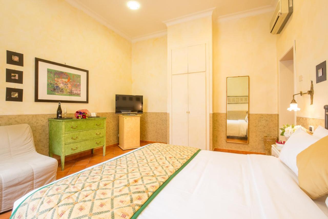 Caesar House Residenze Romane Frühstückspension 3*